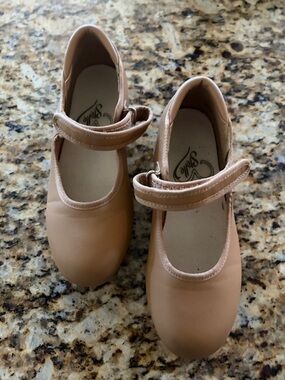 Kids Mary Jane Dance Shoes in Nude